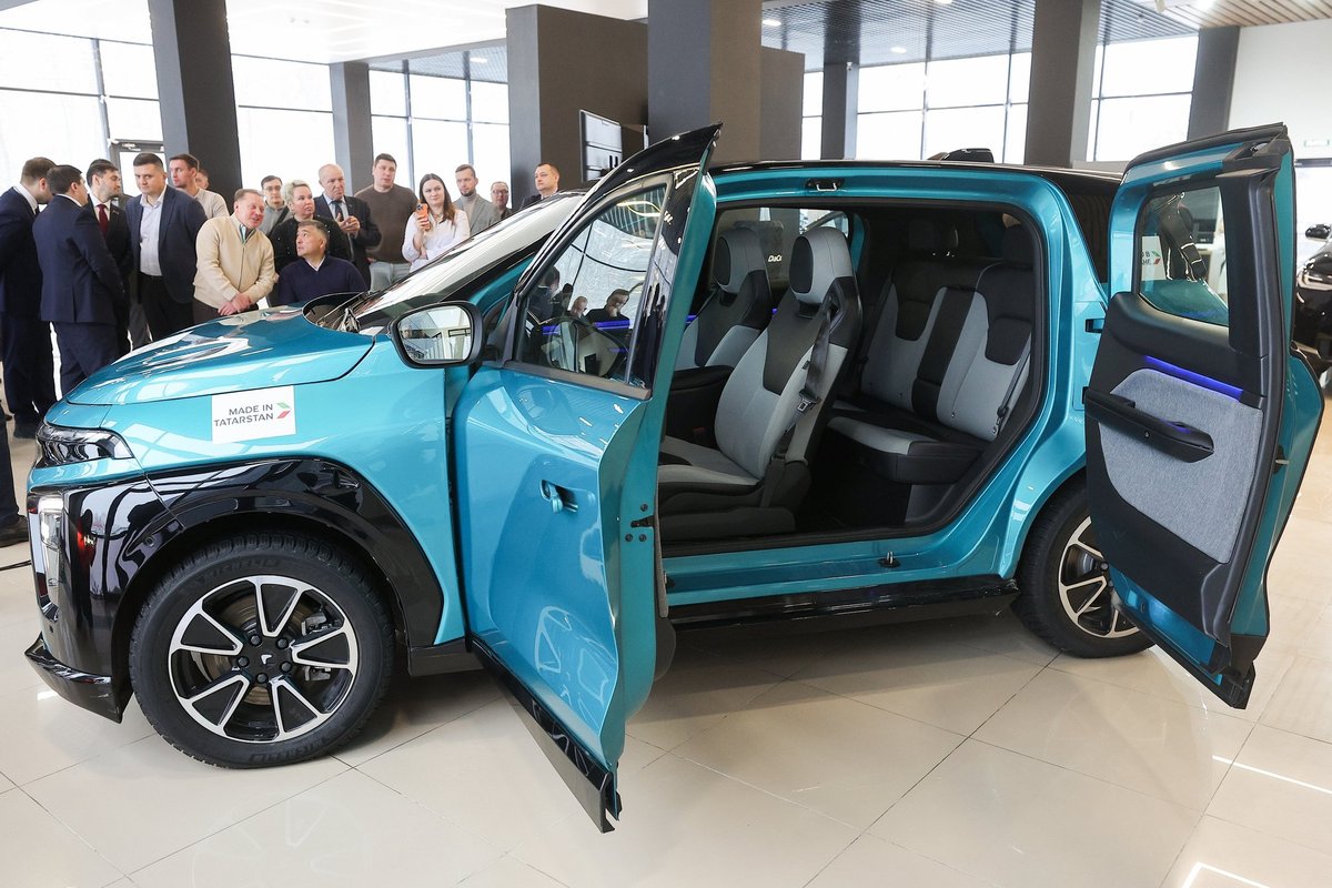 Näeb välja nagu „hiinlane“, kuid maksab nagu Tesla: Venemaa alustab oma elektriauto müüki