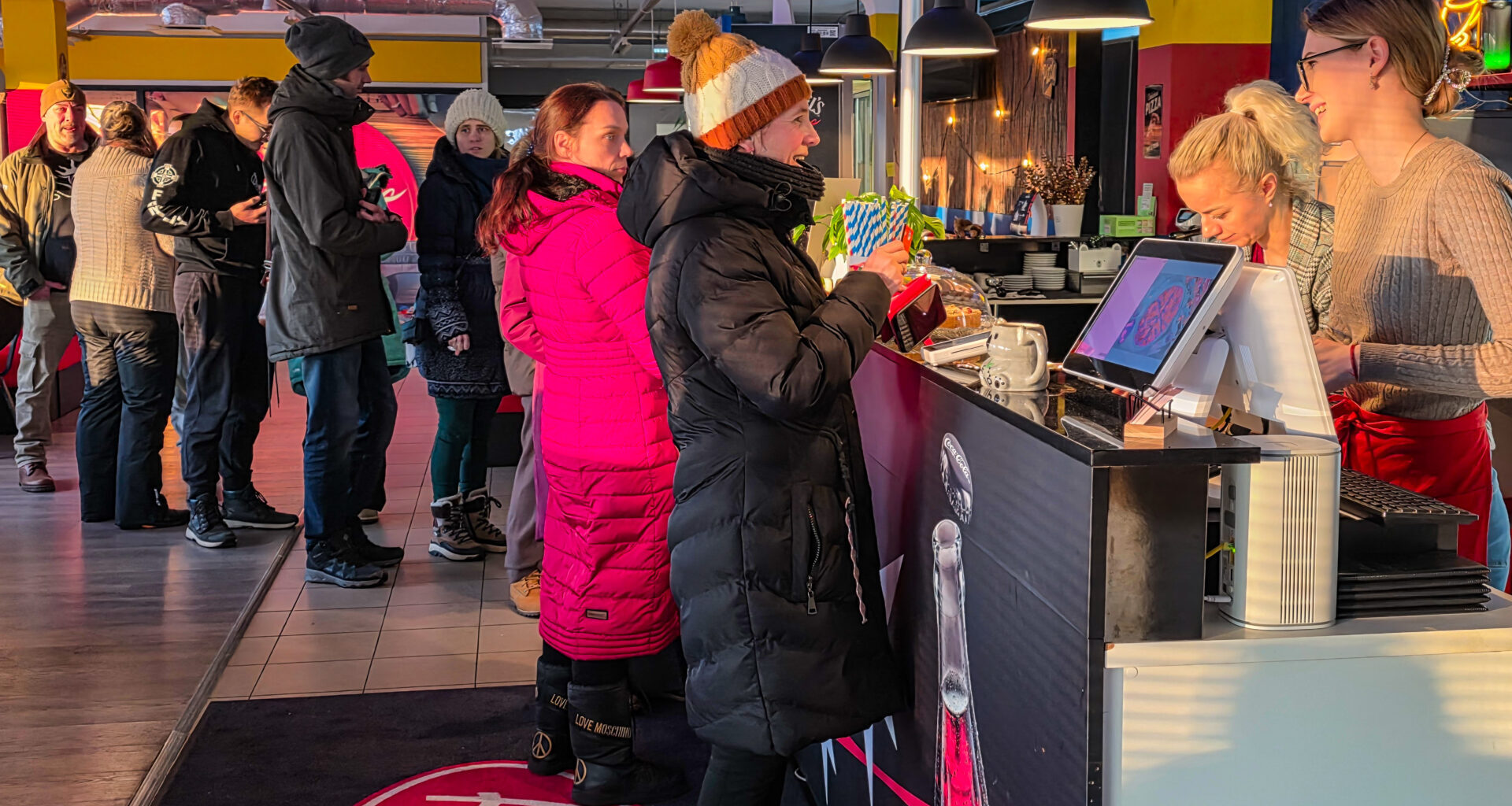 Haapsallased jooksid tasuta pitsale tormi