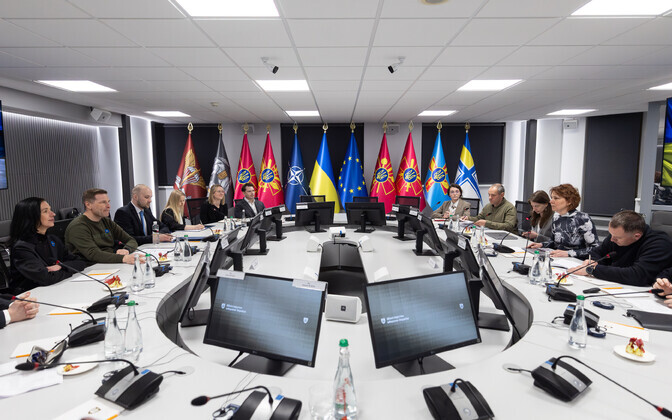 Eesti sõlmis Ukrainaga kaitsetööstuse arendamise leppe | Eesti