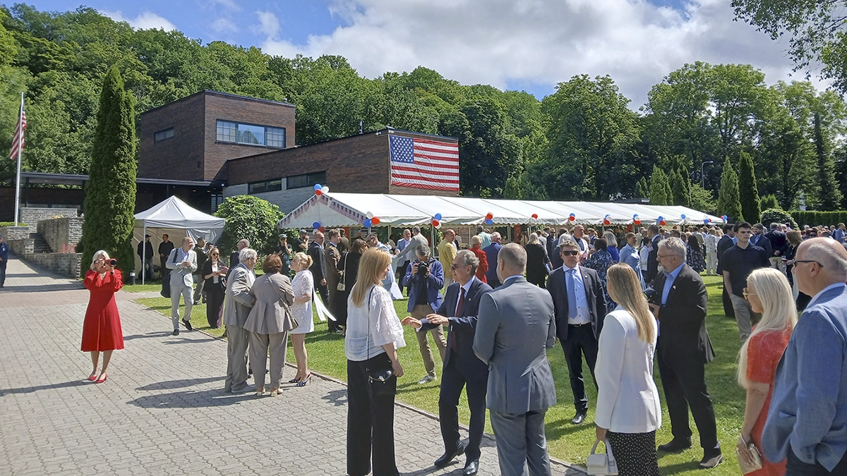 USA suursaadik mainis iseseisvuspäeva kõnes Raplat