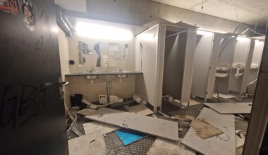 Jalgpalliliit arvutas, palju lõhutud WC-de parandamine maksta võib