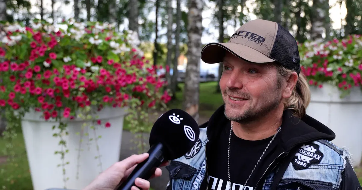 VIDEOINTERVJUU ⟩ Jaagup Kreem avaldab ootamatu seose Sal-Salleriga: tema õpetas mulle esimesed kitarriduurid