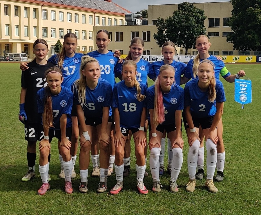 Eesti neidude U15 koondise algkoosseis Läti vastu. Foto: Eesti Jalgpalli Liit / jalgpall.ee