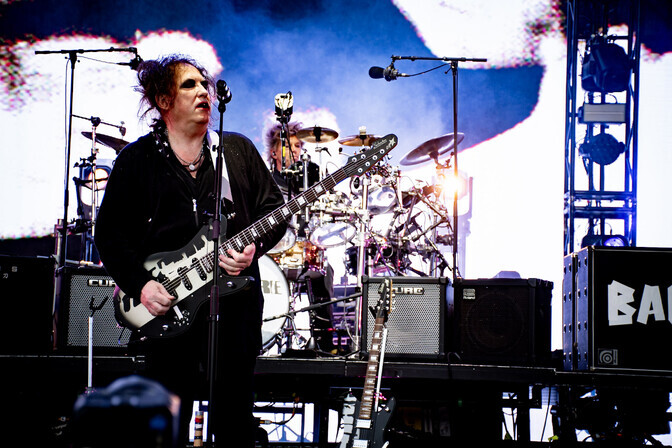 Arvustus. The Cure pani tihedale kontserdisuvele võimsa punkti | Muusika