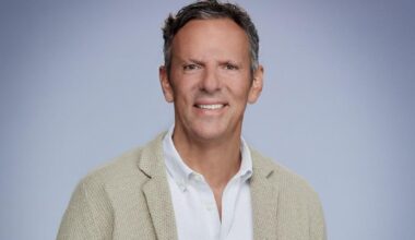 Joaquín Prat presentará un nuevo magacín vespertino en Telecinco.