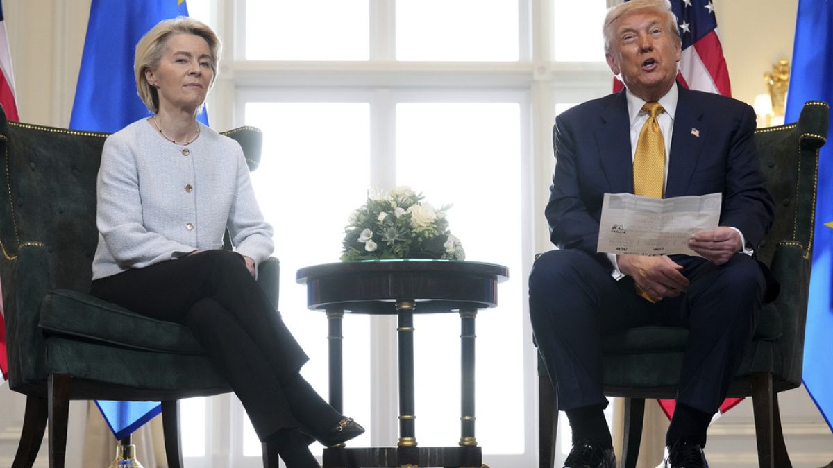 Políticos alemanes exigen la dimisión de Von der Leyen por el acuerdo con EE.UU.: "Es una traición"