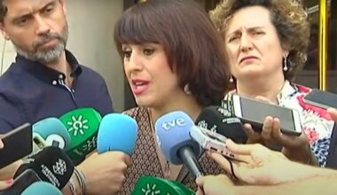 Juana Rivas entrega a su hijo menor por orden judicial al padre a pesar del rechazo del niño