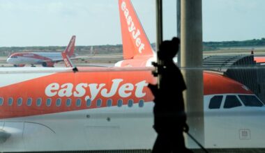 El equipaje de mano encarece en 56 euros los billetes de aerolíneas 'low cost'