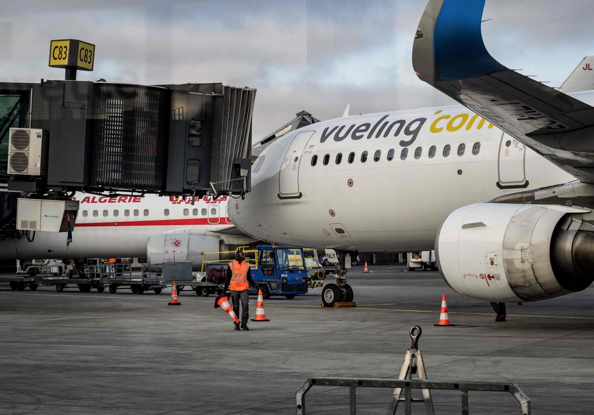 Francia pide explicaciones a Vueling y a España por el desalojo de jóvenes judíos de un avión en Valencia
