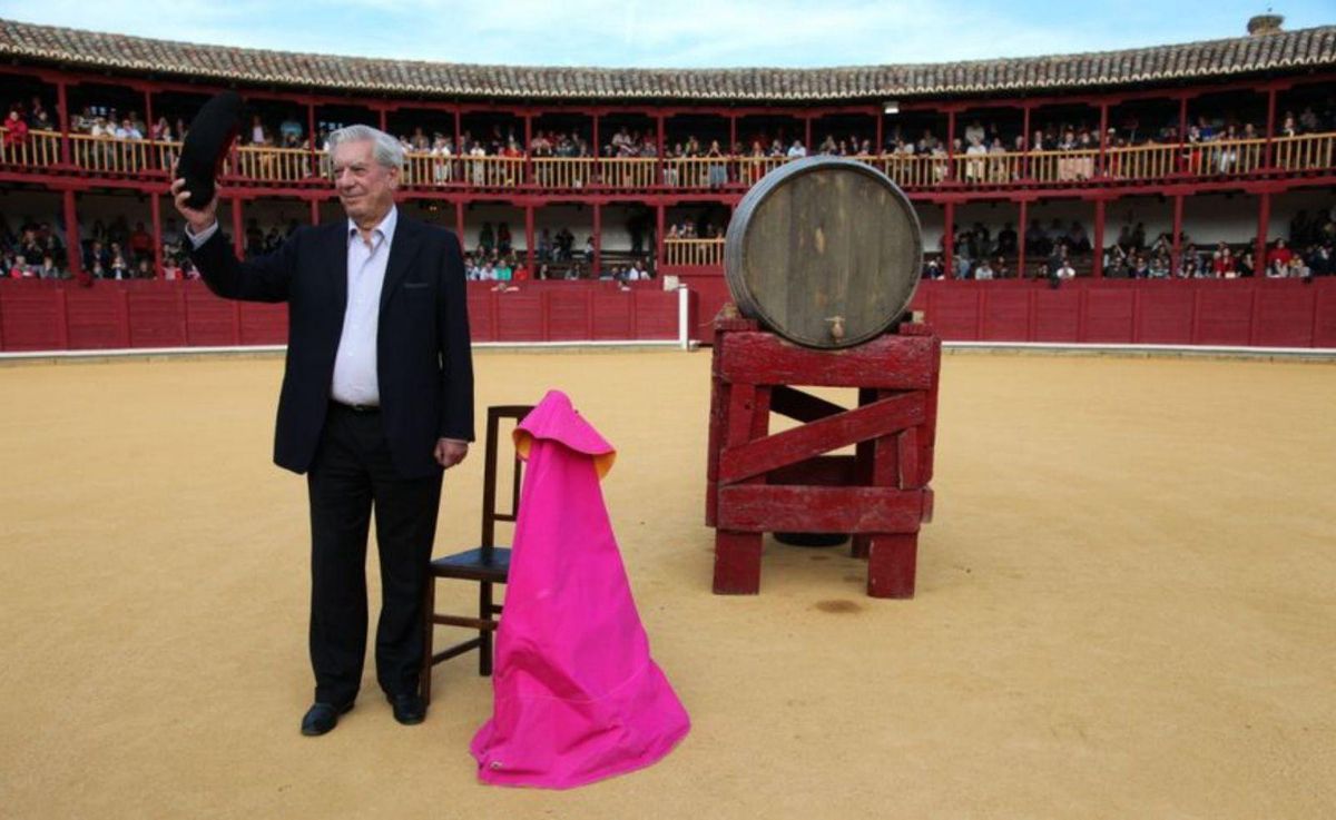 Paseíllo de la corrida de la reinauguración de la plaza de toros de Toro.