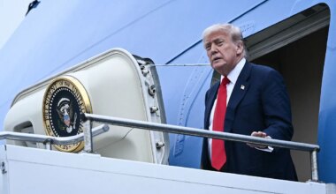 Trump arremete contra la política de inmigración europea y la energía eólica a su llegada a Escocia para visitar sus campos de golf - El Mundo