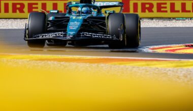 Fernando Alonso durante el desarrollo de la clasificación sprint en Spa.