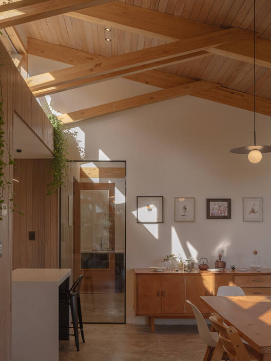 Casa el Arboreto / Camila Pineda Arquitectura - Fotografía interior, Madera, Iluminación