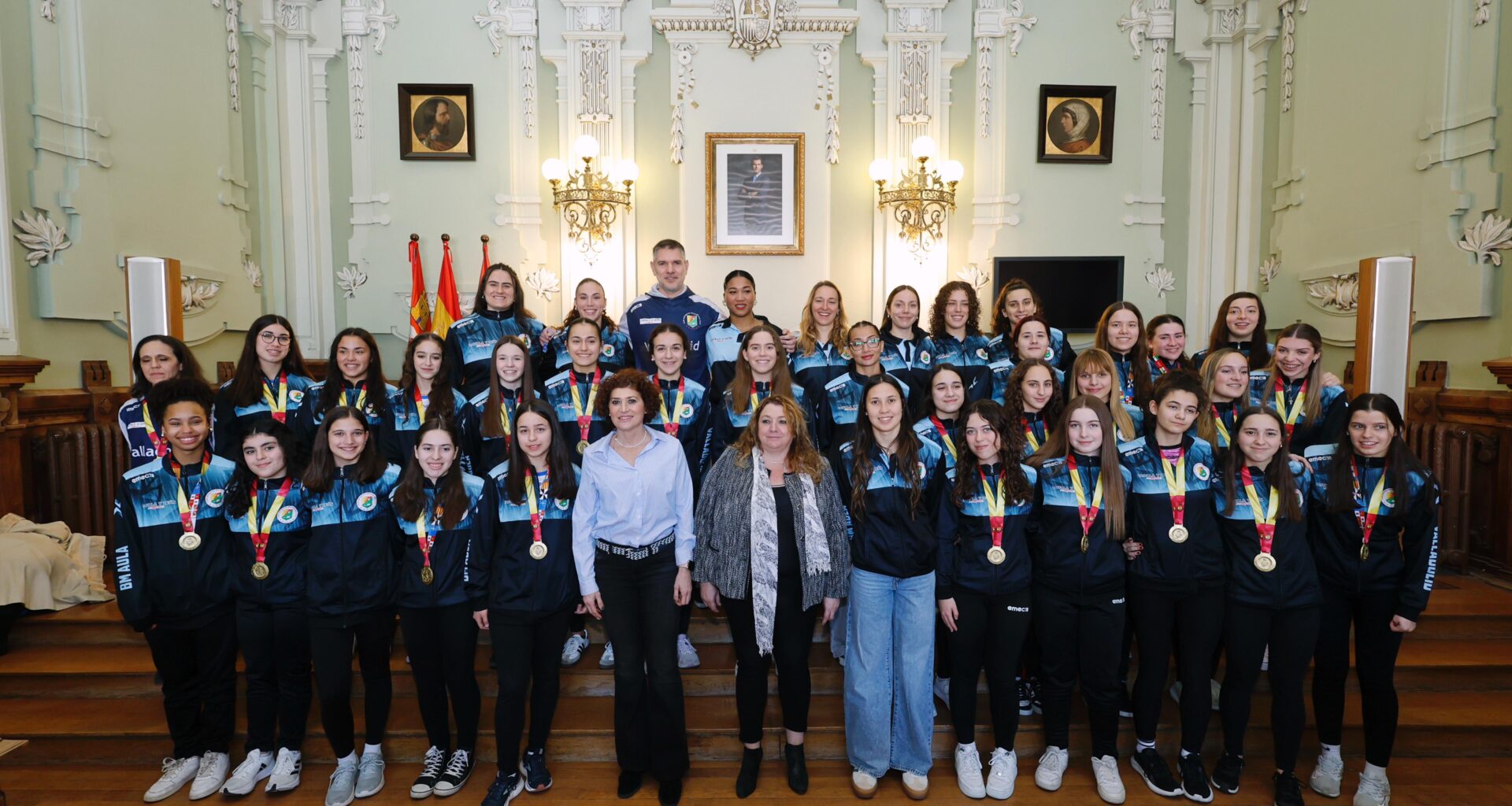 El Ayuntamiento recibe a la cantera del Caja Rural Aula con motivo de sus éxitos más recientes