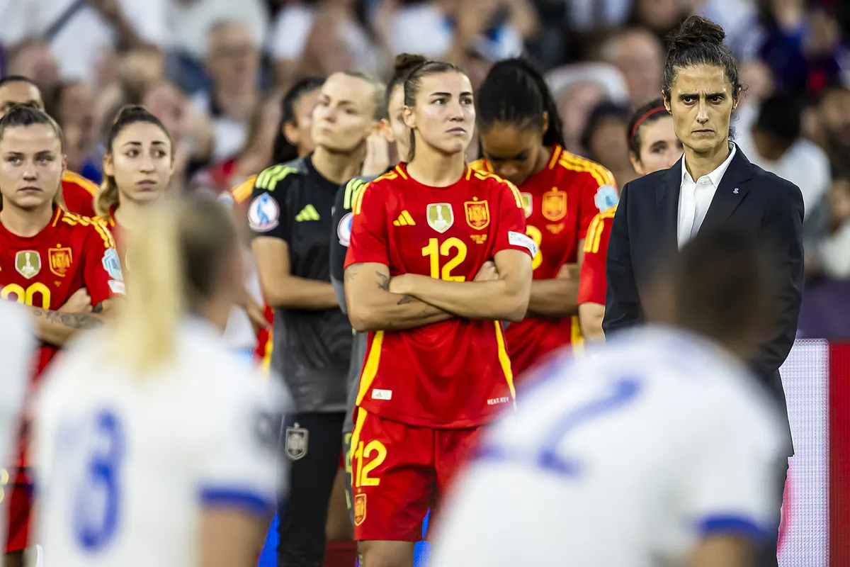 Una selección con futuro... ¿y Montse Tomé en el banquillo?: del abrazo de Rafael Louzán a la fecha límite del 31 de agosto - El Mundo