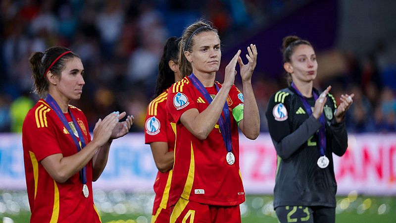 España regresa como subcampeona de la Eurocopa Femenina