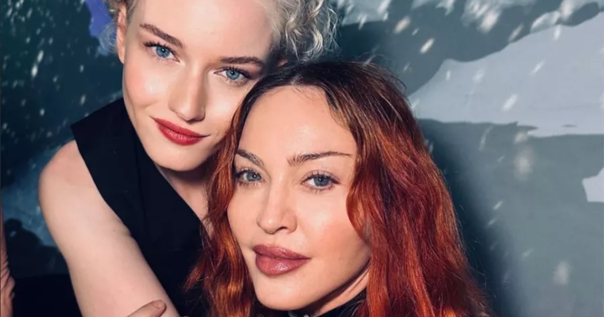 Julia Garner dio señales sobre la cinta biográfica de Madonna: “Se supone que va a suceder”