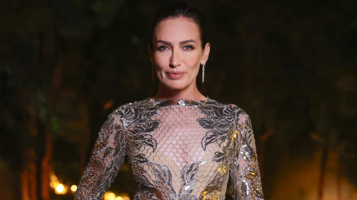 Nieves Álvarez, pura elegancia con un vestido transparente y metalizado en la boda de Zein Qutami y Celio Saab en Líbano