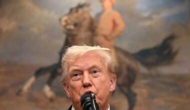 Trump celebra los aranceles: "Hacen que EEUU sea grande y rico de nuevo"