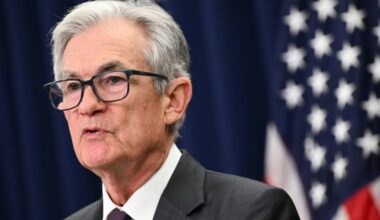 Trump llama "estúpido" al presidente de la Fed por mantener las tasas