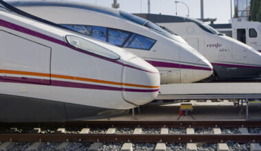 Renfe publica los informes de puntualidad de sus servicios