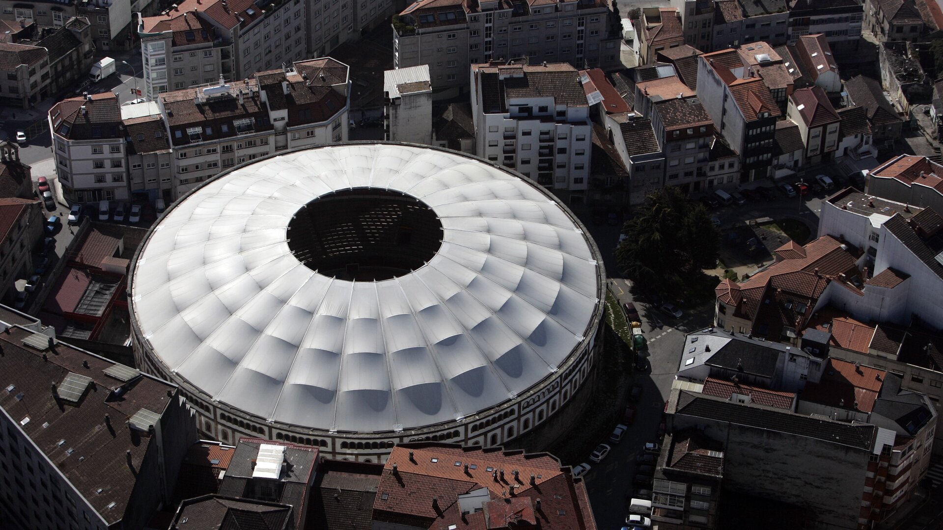 Vista aérea de la Plaza de Toros de Pontevedra.JAVIER CERVERA-MERCADILLO