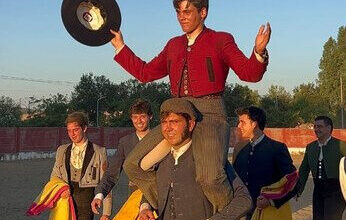 Novillada en Cabezarados, muy entretenida y con muy buen tiempo, organizada por la Escuela Taurina Alcazareña