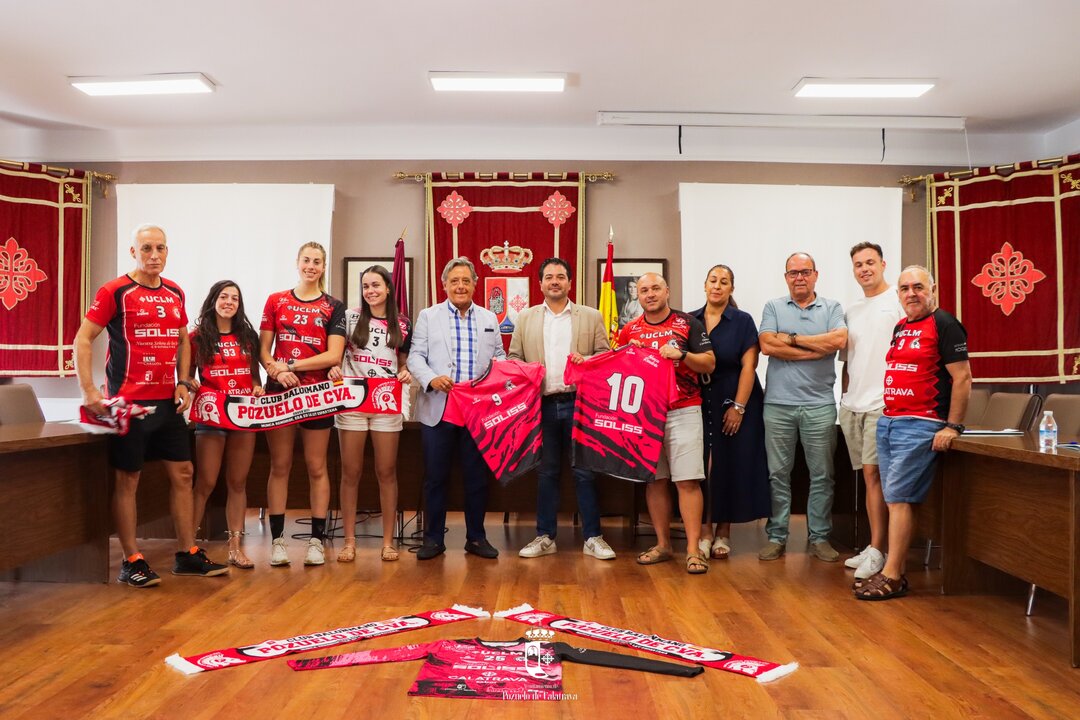 Fundación Soliss renueva su patrocinio con el Balonmano Pozuelo de Calatrava