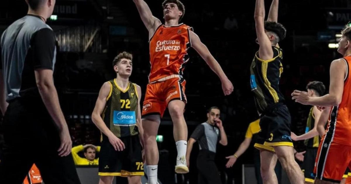 El base menorquín Àlex Blanco, directo al Eurobasket de Serbia