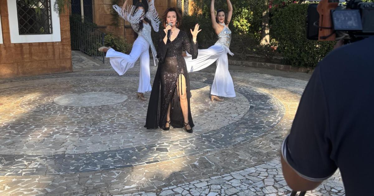 Baccara, ahora solo con Mayte, prepara su regreso a los escenarios