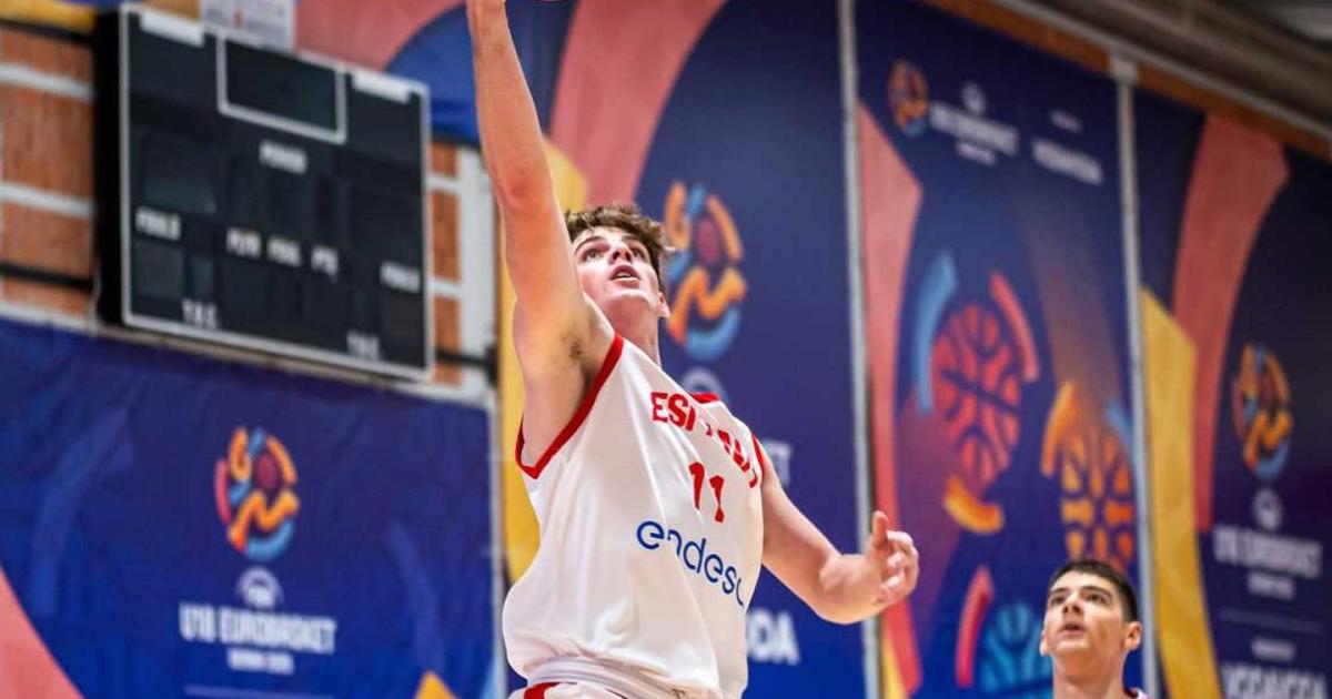 La España de Álex Blanco aplasta a Macedonia del Norte