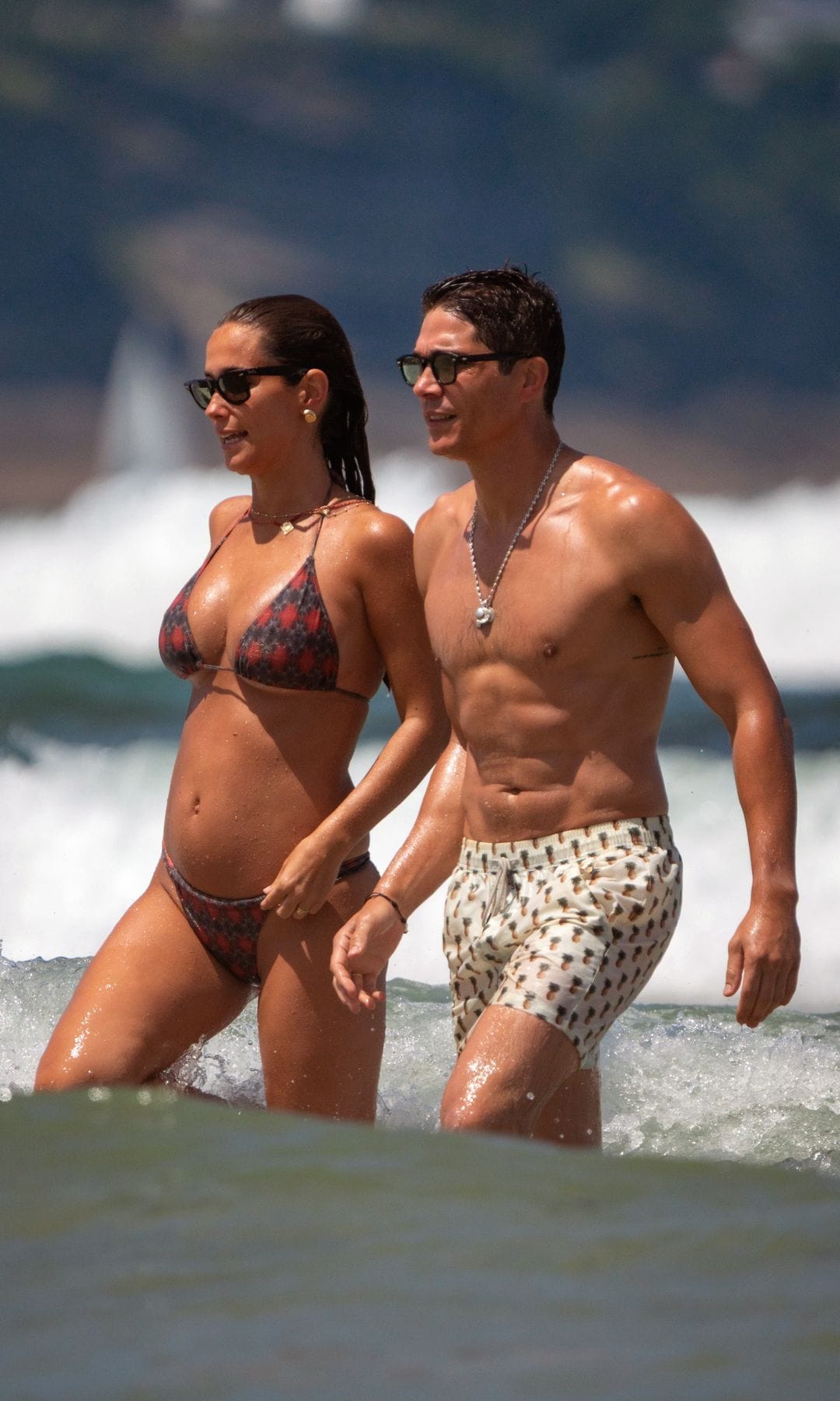Aun así, María y Pablo tienen momentos a solas. Después de seis años de casados y casi de diez de amor —los cumplen a finales de 2025—, no pueden mostrarse más enamorados