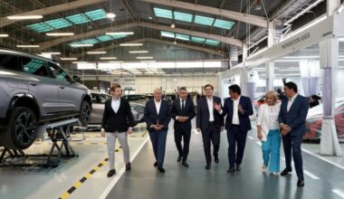 Renault inaugura en Valladolid una planta de reacondicionamiento de vehículos usados