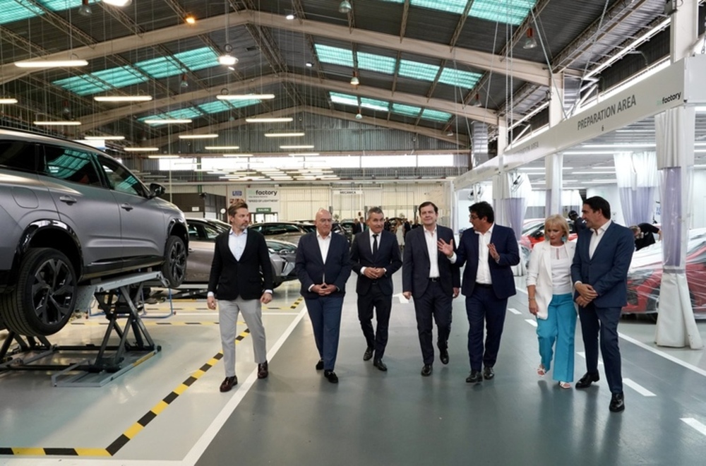 Renault inaugura en Valladolid una planta de reacondicionamiento de vehículos usados