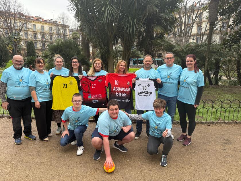La Federación Guipuzcoana de Balonmano, y la de Deporte Adaptado junto al departamento de Deportes impulsan el I Campeonato de Gipuzkoa ‘Taupada’ de balonmano adaptado