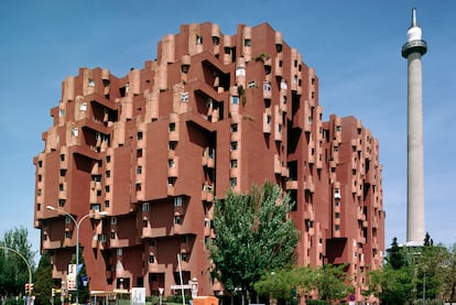 Exterior del edificio Walden 7, en Sant Just Desvern (Barcelona).