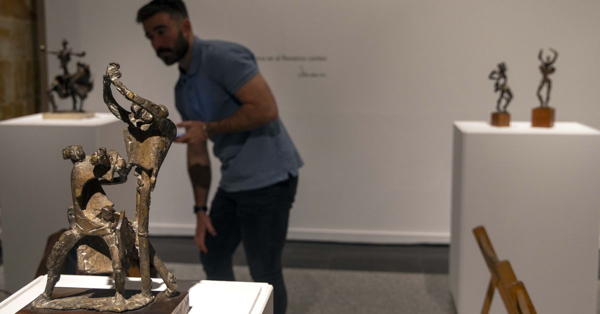 Visitas guiadas gratuitas a la Sala Santo Domingo para la exposición 'Bailar los trazos'