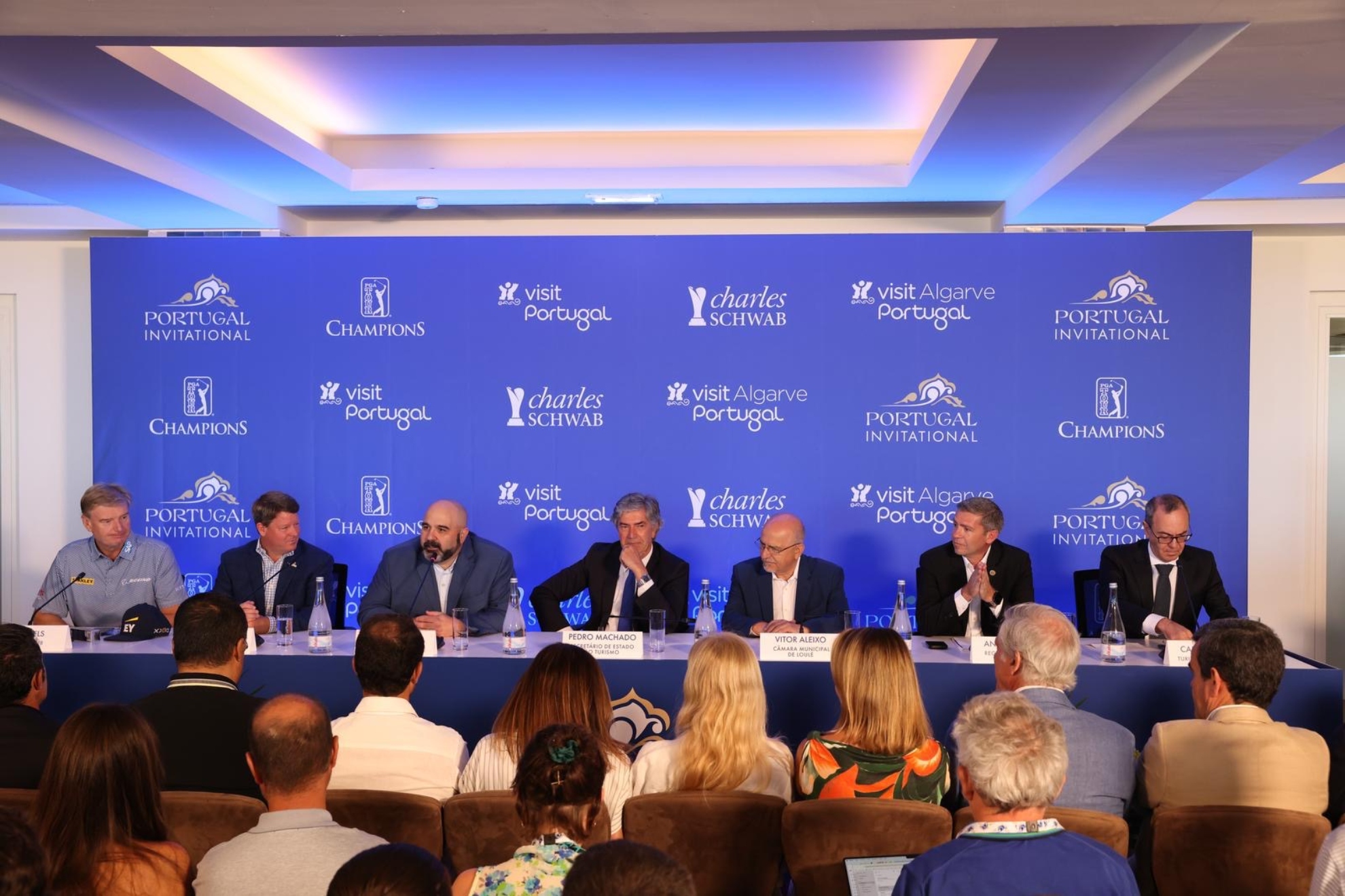 Ernie Els, Miller Brady (PGA TOUR Champions), John Calvão, (Arrow Global), Pedro Machado (Secretario de Estado de Turismo), Vitor Aleixo (Alcalde de Loule), André Gomes (Turismo de Algarve), Carlos Abade (Turismo de Portugal).