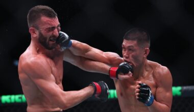 el árbitro detiene el combate para evitar una tragedia