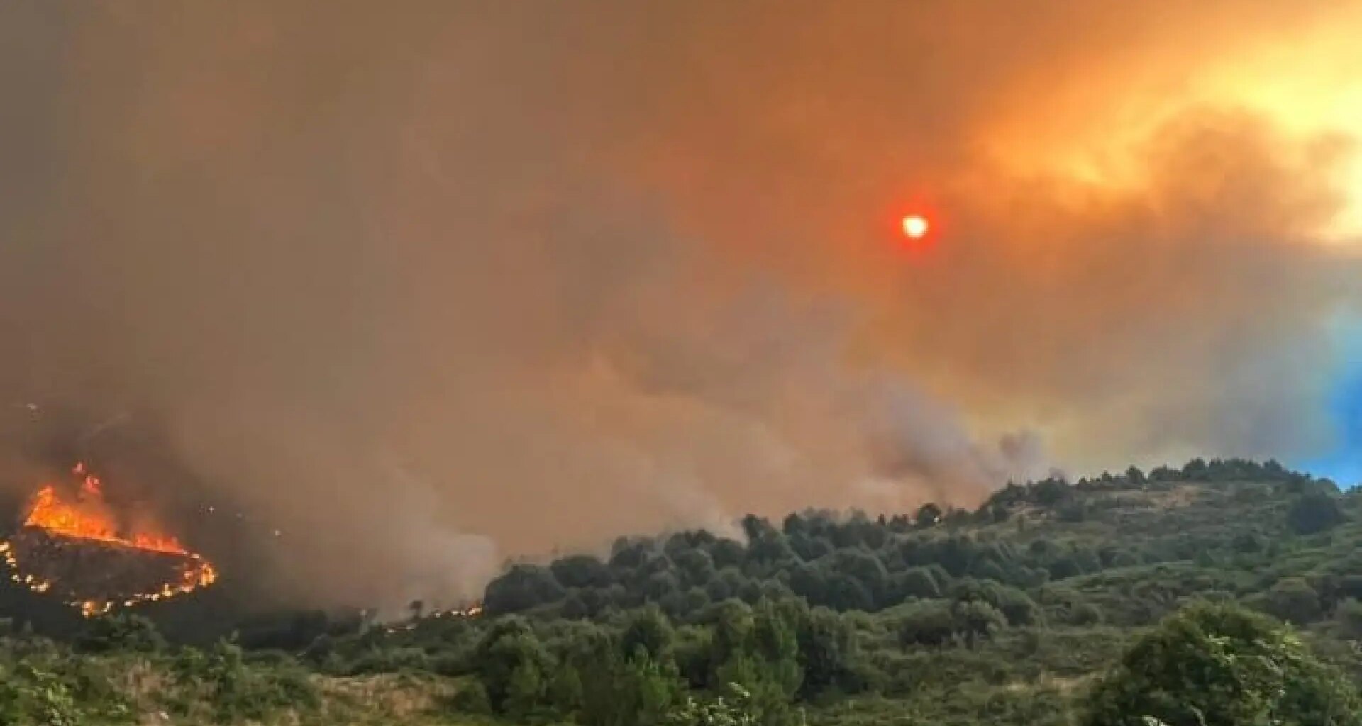 el incendio en Ávila avanza sin control tras calcinar 600 hectáreas y preocupa el fuego en Cáceres