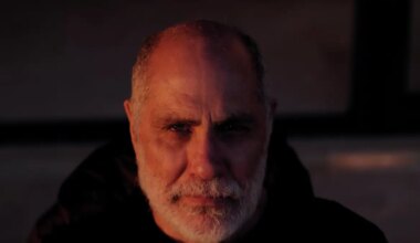 Guillermo Arriaga sobre el libro en que retrata cómo Estados Unidos nació de la sangre y la esclavitud