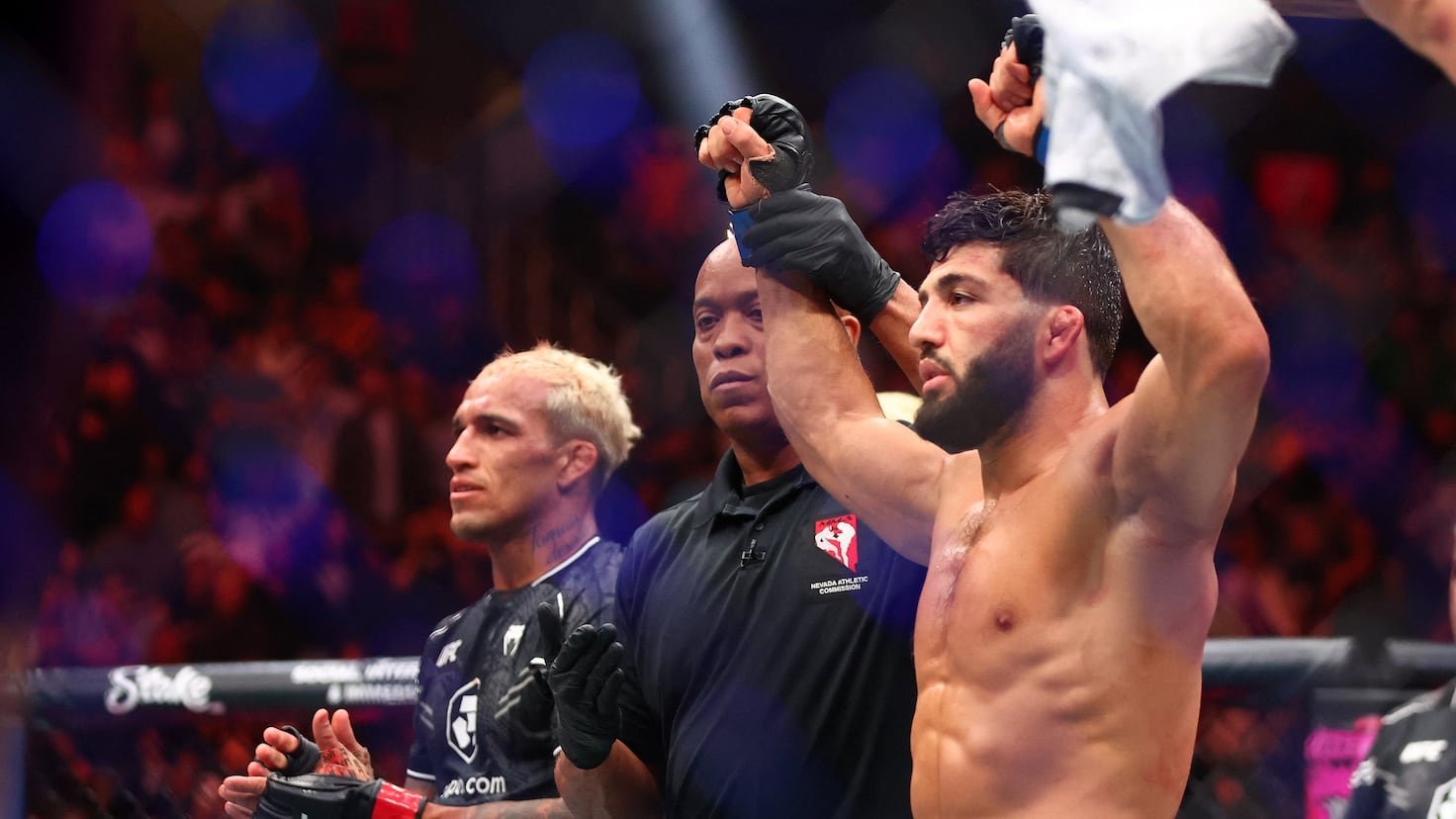 Tsarukyan se echa flores: “Soy mejor luchador de MMA que Topuria”