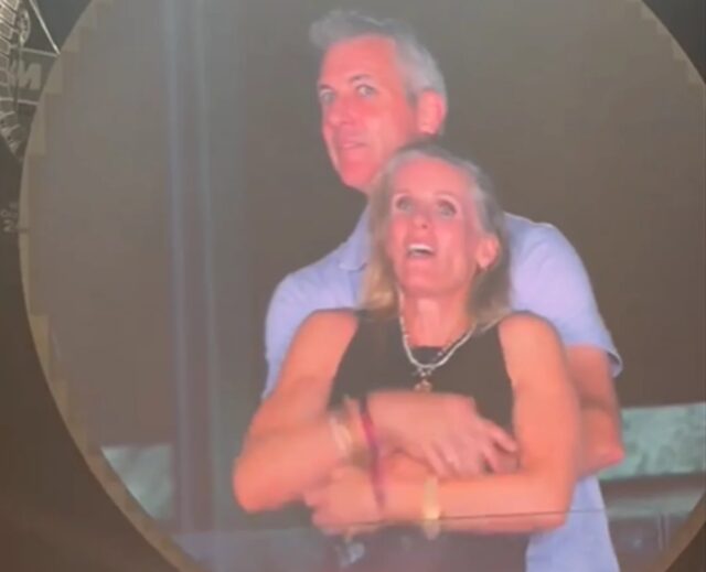 Aparecieron nuevas imágenes de la pareja viral de Coldplay antes de salir en la kiss-cam