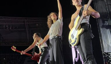 Arde Bogotá borda una alianza rock mediterránea en su concierto multitudinario en la ciudad del Turia
