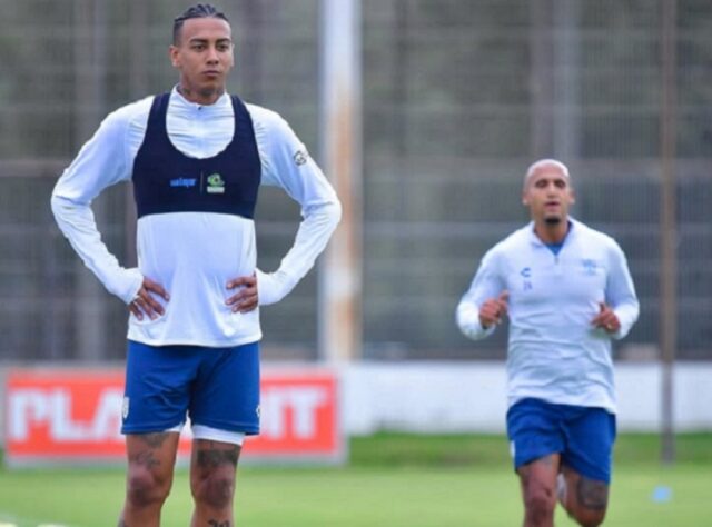 El Pachuca de Jhonder Cádiz suma su tercera victoria y se adueña del liderato en México El Pachuca de Jhonder Cádiz suma su tercera victoria y se adueña del liderato en México