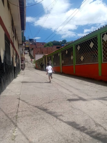 Escuela Simonsito Barrancas, Parroquia Amenodoro