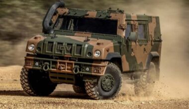Leonardo compra Iveco Defence, asociado con Rheinmetall y deja la puerta abierta a Indra