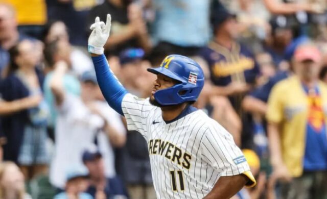 Jackson Chourio extendió su racha de hits a 20 juegos Jackson Chourio extendió su racha de hits a 20 juegos