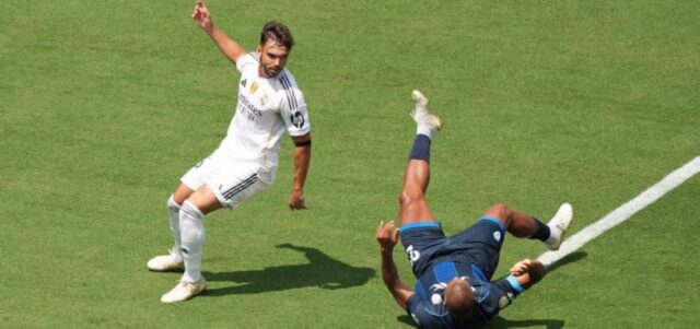 Rondón hizo algo de teatro para motivar expulsión de Asencio en el Mundial de Clubes Rondón hizo algo de teatro para motivar expulsión de Asencio en el Mundial de Clubes
