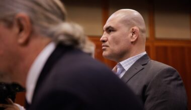 Ex luchador de UFC, Caín Velásquez, logra acuerdo de culpabilidad por disparar a un hombre – San Diego Union-Tribune